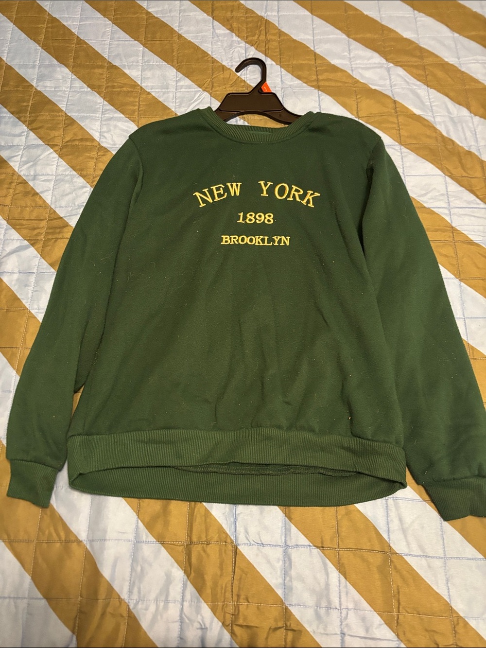 Green 'New York 1898 Brooklyn' Men's Crewneck Sweatshirt